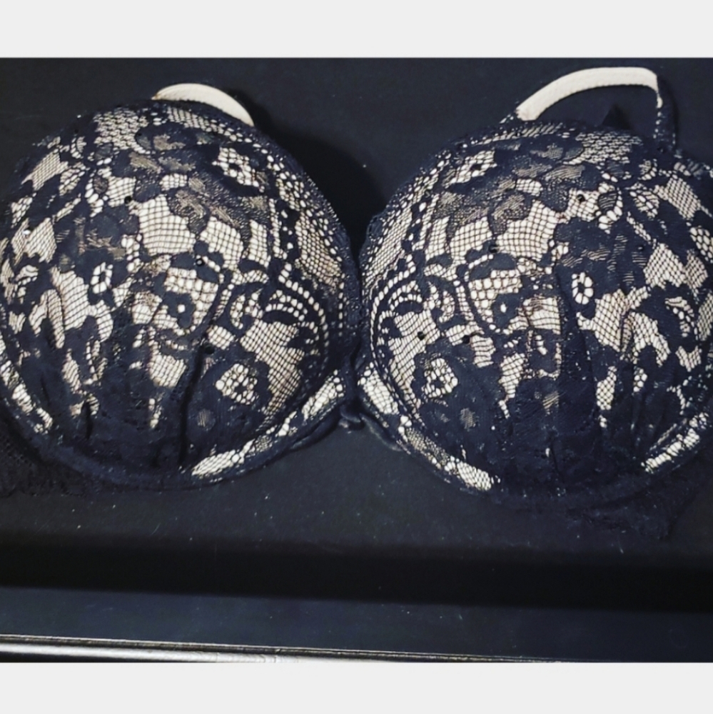 VS Miraculous Plunge Bra